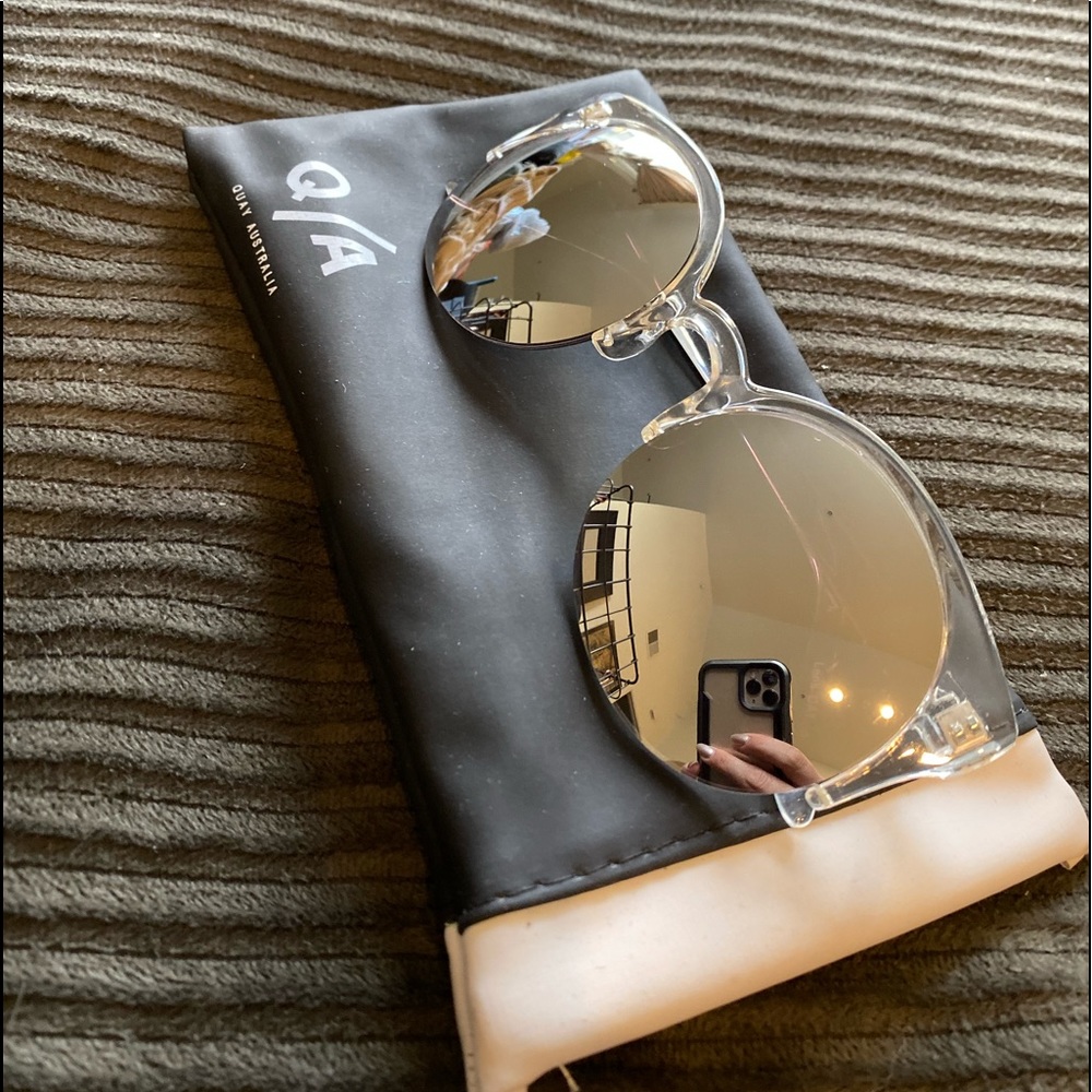 Quay mirror frames